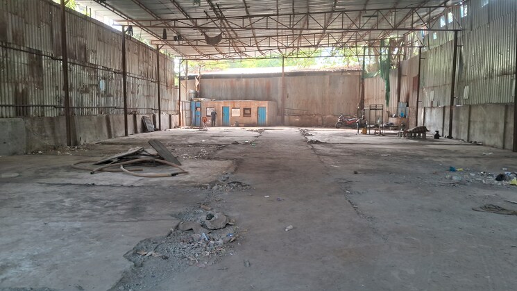  Parking, bindal-industrial-estate Commercial Warehouse 9000 Sq.Ft. In Sakinaka Mumbai 8701473