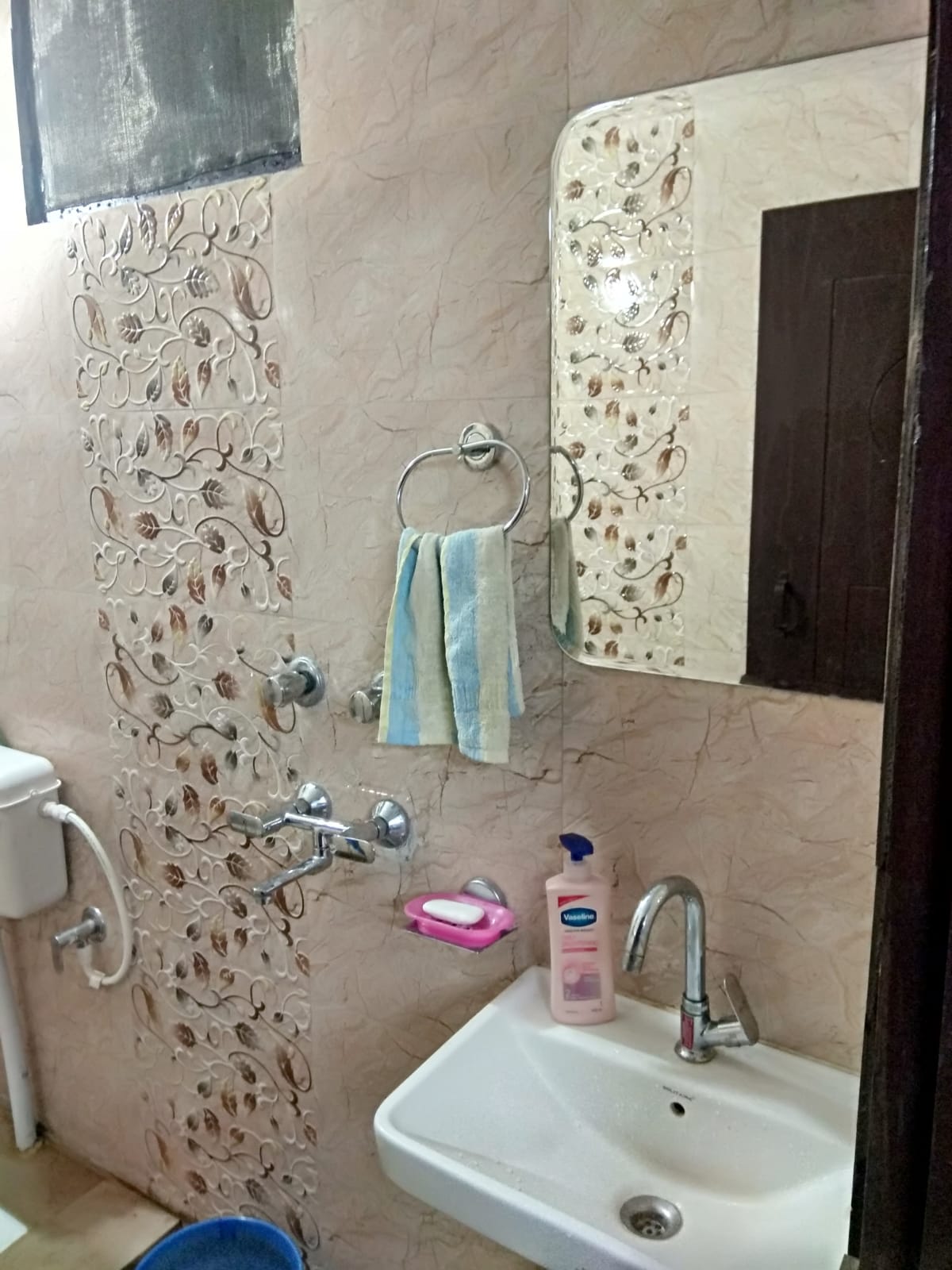 2.5 BHK + Study Room Builder Floor For Rent in Prabhu Niwas