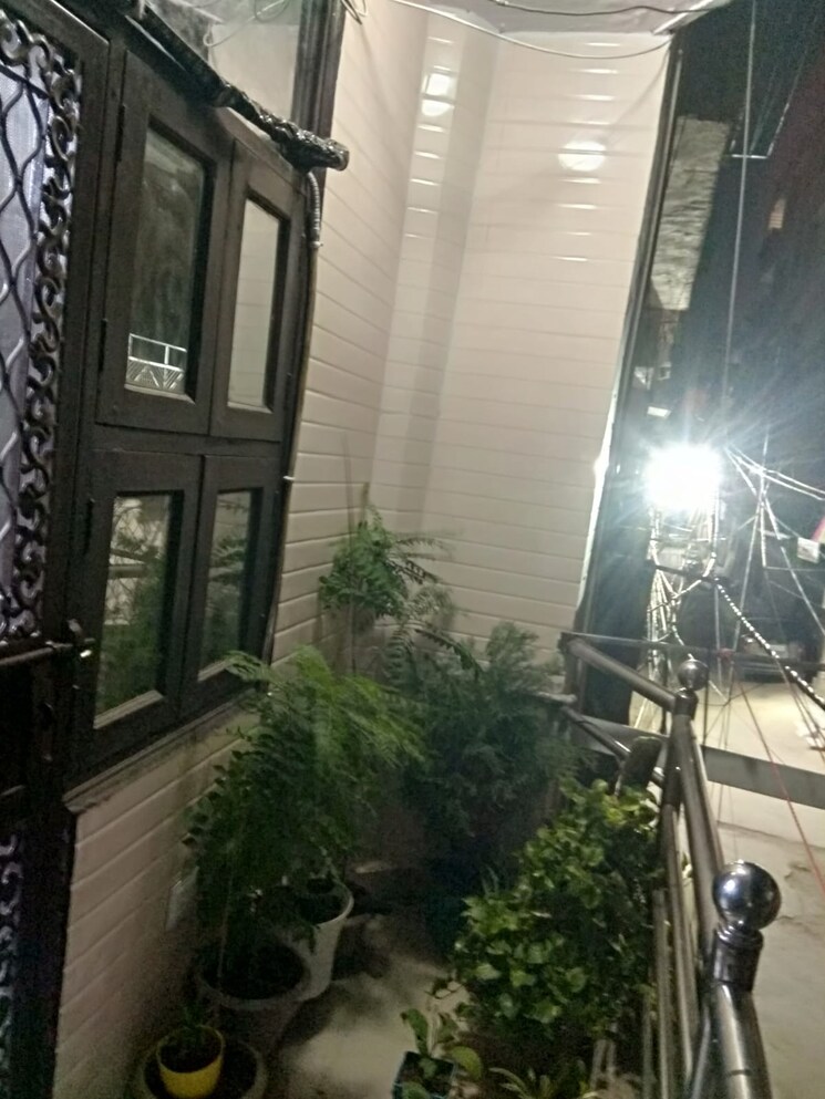 Exterior View, dwarka mor 2.5 Bedroom 1000 Sq.Ft. Builder Floor In Dwarka Mor Delhi 8701486