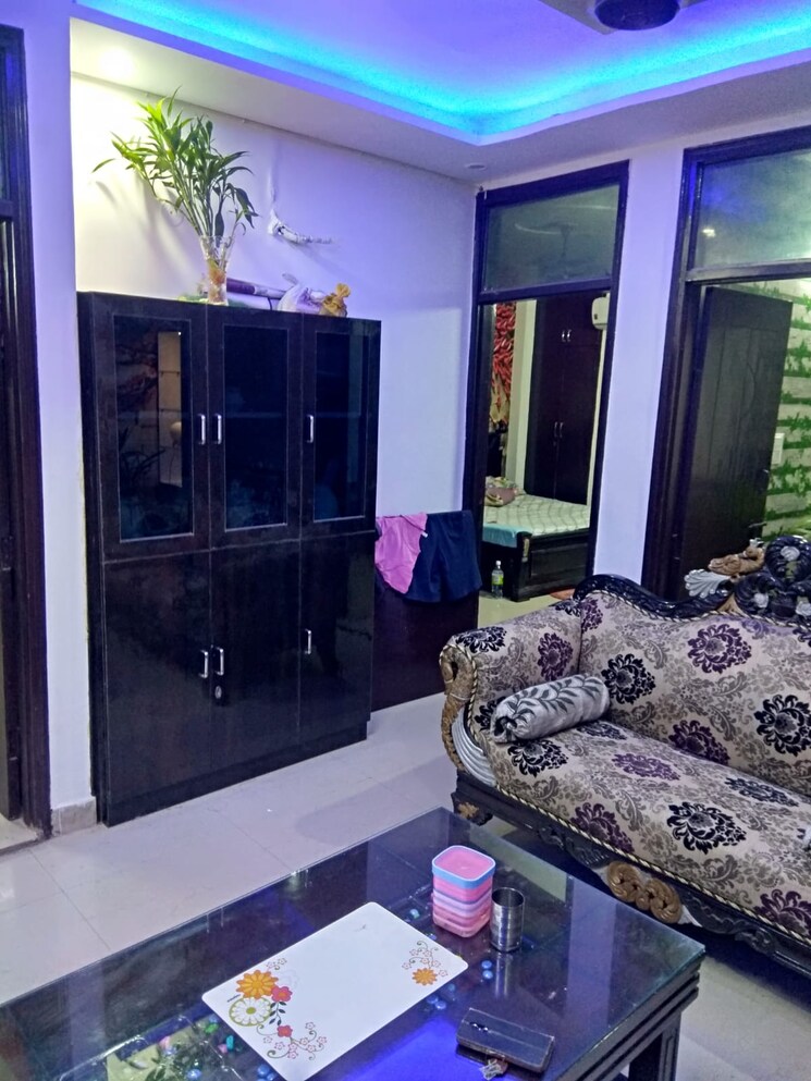 Bedroom, dwarka mor 2.5 Bedroom 1000 Sq.Ft. Builder Floor In Dwarka Mor Delhi 8701486
