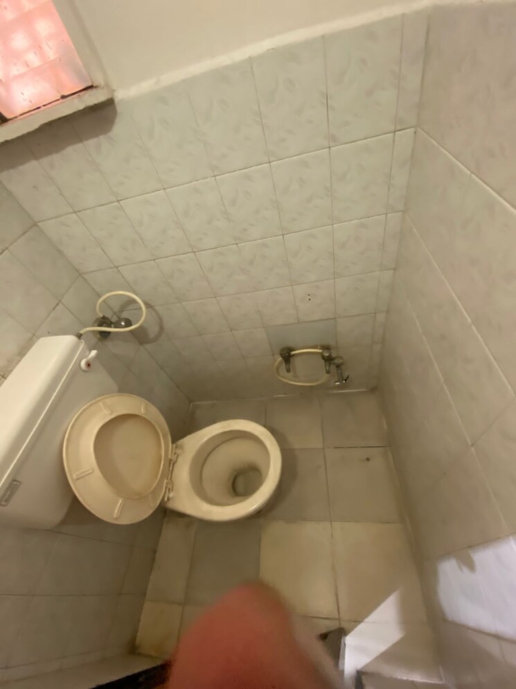 Bathroom, yashodham-complex 1 Bedroom 460 Sq.Ft. Apartment In Goregaon East Mumbai 8701488