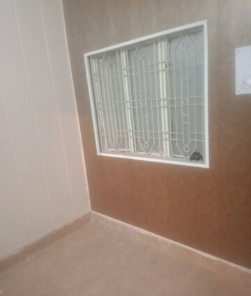 Room in 2 BHK Villa at Aliganj – for Rent