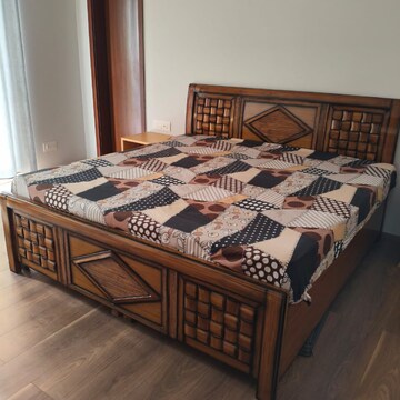 Bedroom in 3.5 BHK Apartment at Central Park Flower Valley Aqua Front Towers, Sohna Sector 33 – for Rent