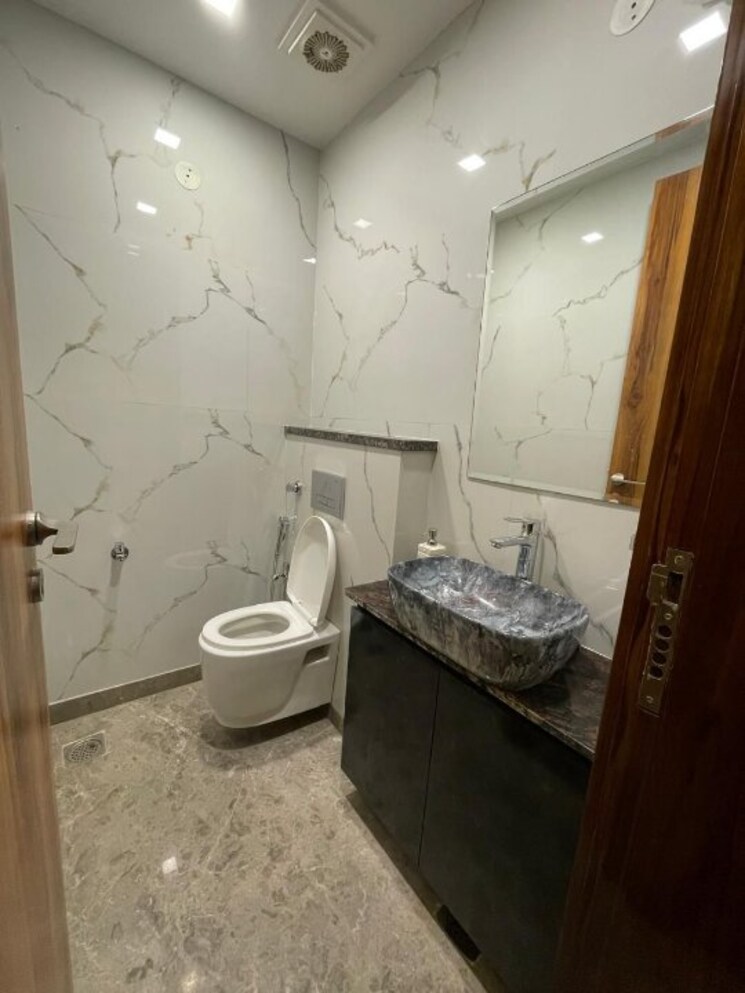 Bathroom, priyadarshni-apartments 2 Bedroom 1200 Sq.Ft. Apartment In Paschim Vihar Delhi 8384495