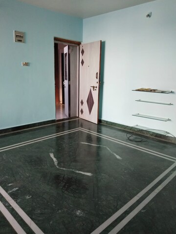 Room in 2 BHK Apartment at Ravi Heights, Kamothe – for Rent
