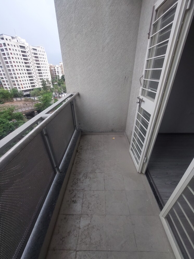 Balcony, goel-ganga-legend 2 Bedroom 900 Sq.Ft. Apartment In Bavdhan Pune 8701619