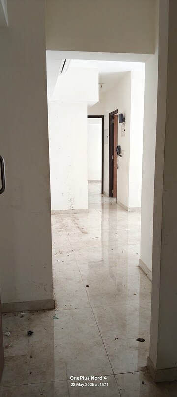 1.5 BHK Apartment For Rent in Lodha Amara, Kolshet Road