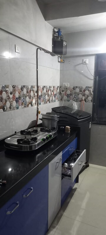 Master Bedroom in 2 BHK Apartment at Saraswati CHS Malad East, Malad East – for Rent