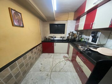 Kitchen in 1.5 BHK Apartment at Dadar East – for Rent