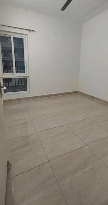 3 BHK Apartment For Rent in Gaur City 2 - 14th Avenue, Sector 16c Greater Noida