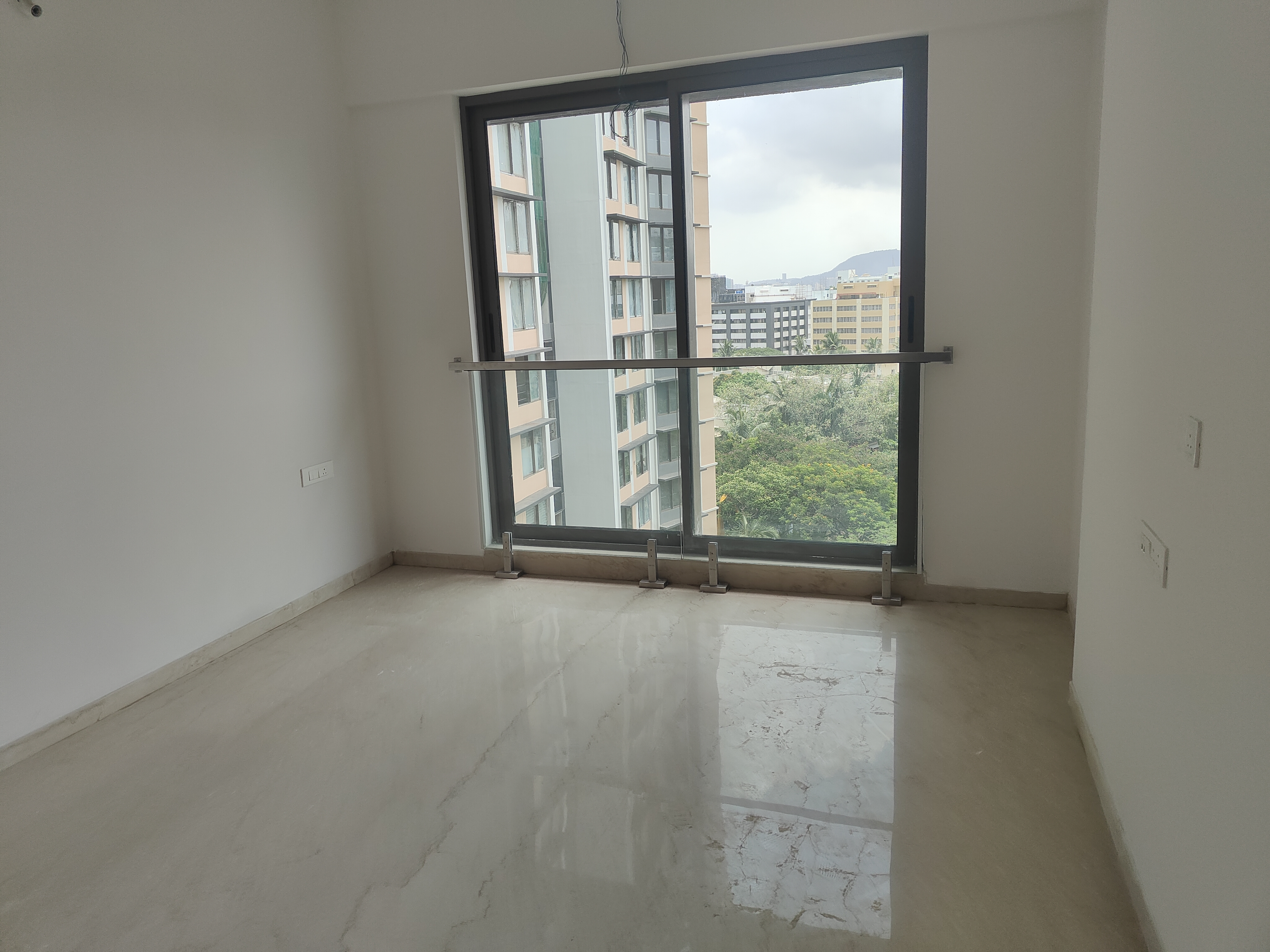 2 BHK Apartment For Rent in Adani Ten BKC