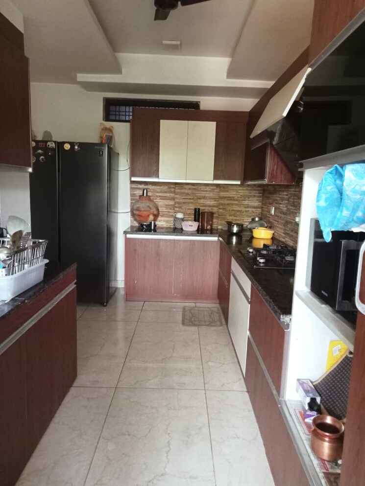 Kitchen, sector 56 3.5 Bedroom 300 Sq.Yd. Builder Floor In Sector 56 Gurgaon 8701723