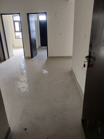 Building Lobby in 3 BHK Builder Floor at BPTP Parklands, Sector 76 – for Rent