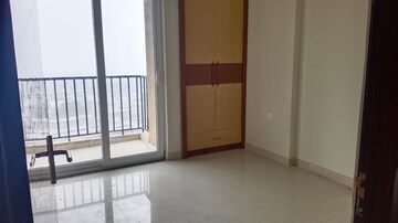 Room in 3 BHK Apartment at Tata Eureka Park, Sector 150 – for Sale
