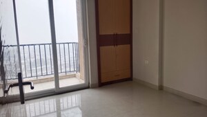 Room in 3 BHK Apartment at Tata Eureka Park, Sector 150 – for Sale
