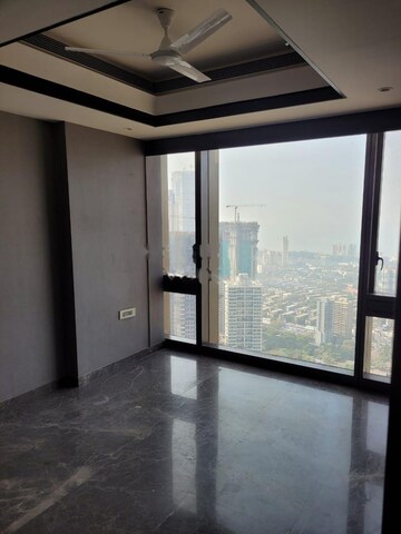 Room in 3 BHK Apartment at Lodha NCP Commercial Tower Supremus, Wadala – for Rent