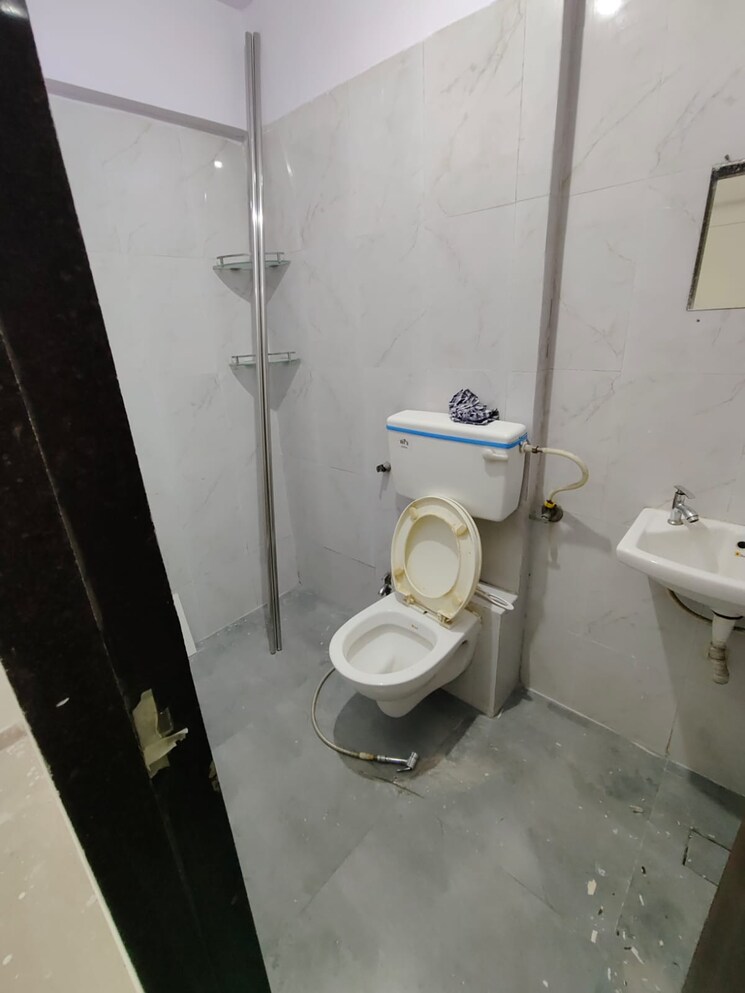 Bathroom, soundlines-florence-tower 1 Bedroom 403 Sq.Ft. Apartment In Lower Parel Mumbai 8701840