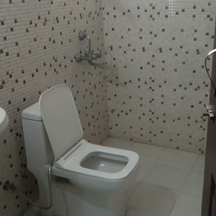 Bathroom, lr-bluemoon-homes 2 Bedroom 1050 Sq.Ft. Apartment In Raj Nagar Extension Ghaziabad 8701854