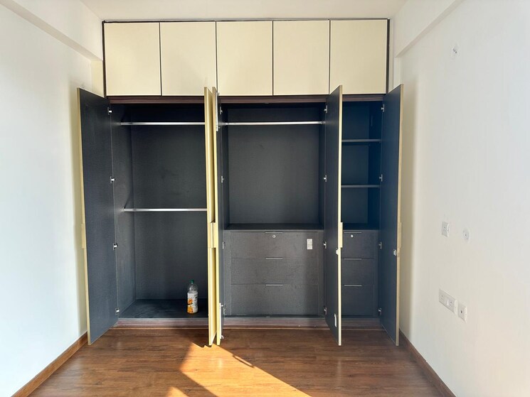 undefined, unitech-uniworld-resorts-the-residences 5 Bedroom 4500 Sq.Ft. Builder Floor In Sector 33 Gurgaon 8701867