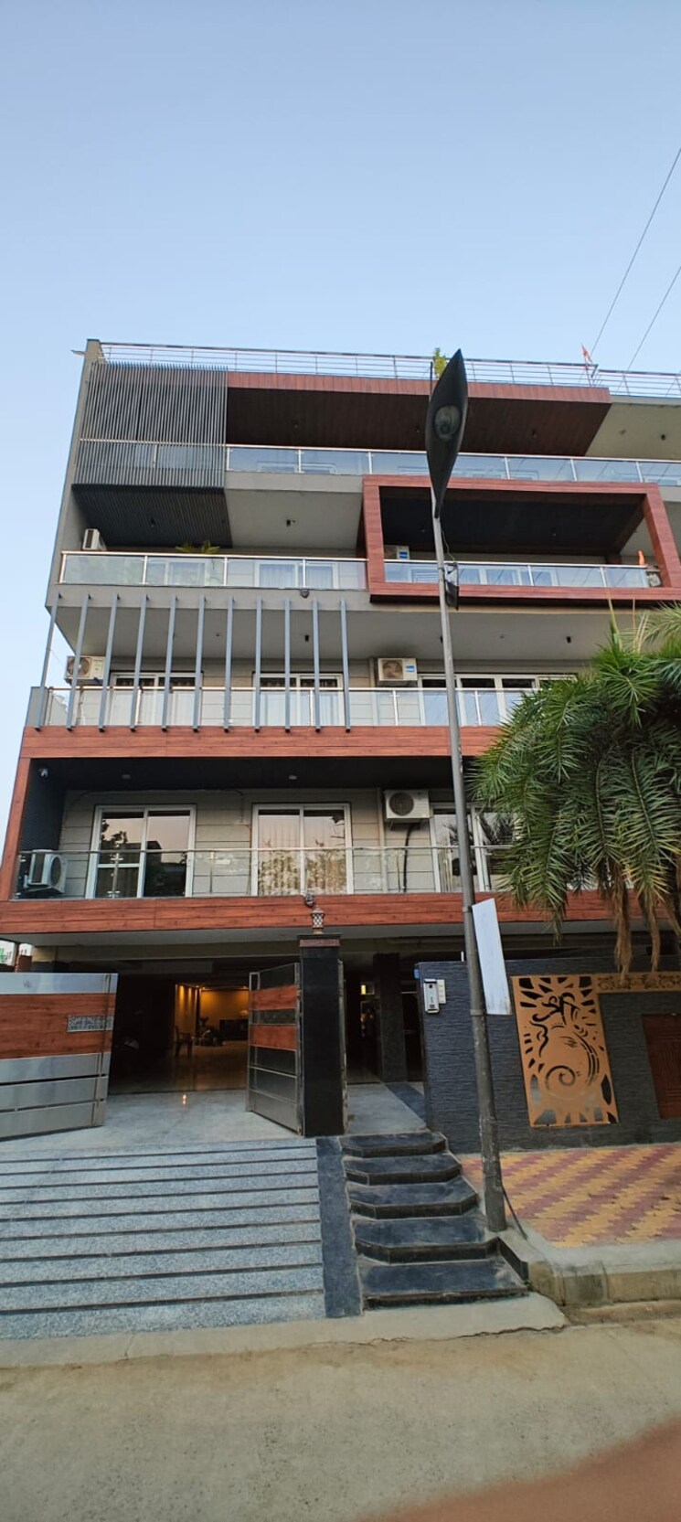 Exterior View, unitech-uniworld-resorts-the-residences 5 Bedroom 4500 Sq.Ft. Builder Floor In Sector 33 Gurgaon 8701867