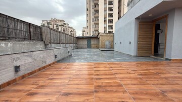5 BHK Builder Floor – Exterior View View at Unitech Uniworld Resorts-The Residences, Sector 33 - for Rent
