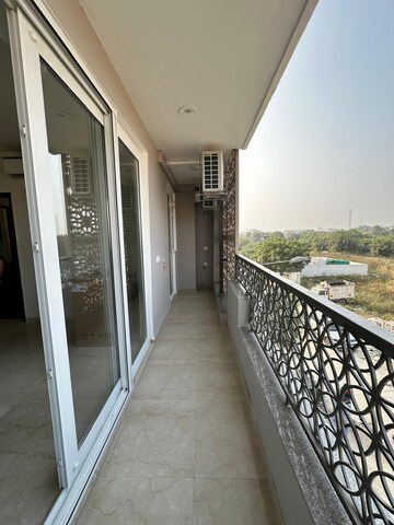 Building Lobby in 5 BHK Builder Floor at Unitech Uniworld Resorts-The Residences, Sector 33 – for Rent