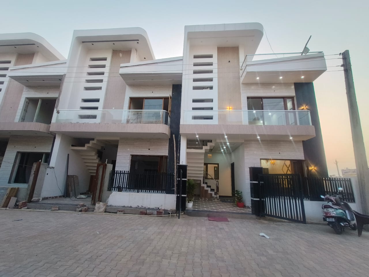 3 BHK Villa For Sale in 4 Bhk Villa