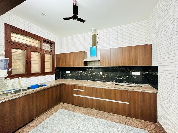 Kitchen, sector 65 2.5 Bedroom 1450 Sq.Ft. Builder Floor In Sector 65 Faridabad 8701965