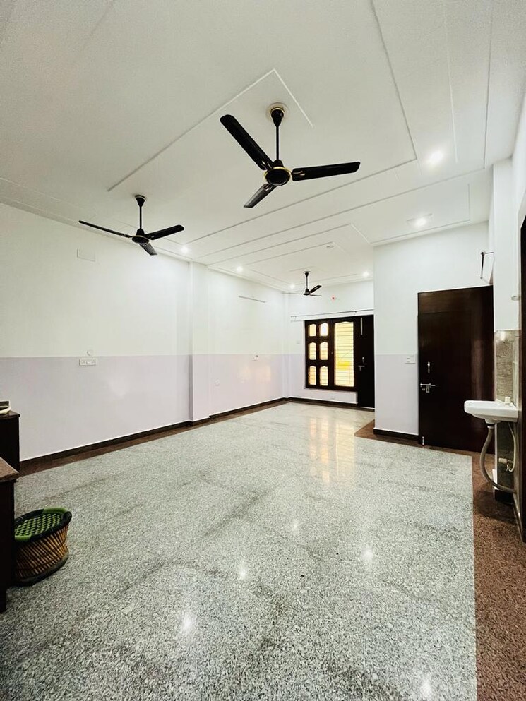 Kitchen, sector 65 2.5 Bedroom 1450 Sq.Ft. Builder Floor In Sector 65 Faridabad 8701965