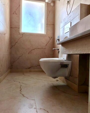 Master Bedroom in 1 BHK Builder Floor at Sector 52 – for Rent