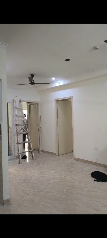 Building Lobby in 2 BHK Apartment at Gaur City 7th Avenue, Sector 4 Greater Noida – for Rent