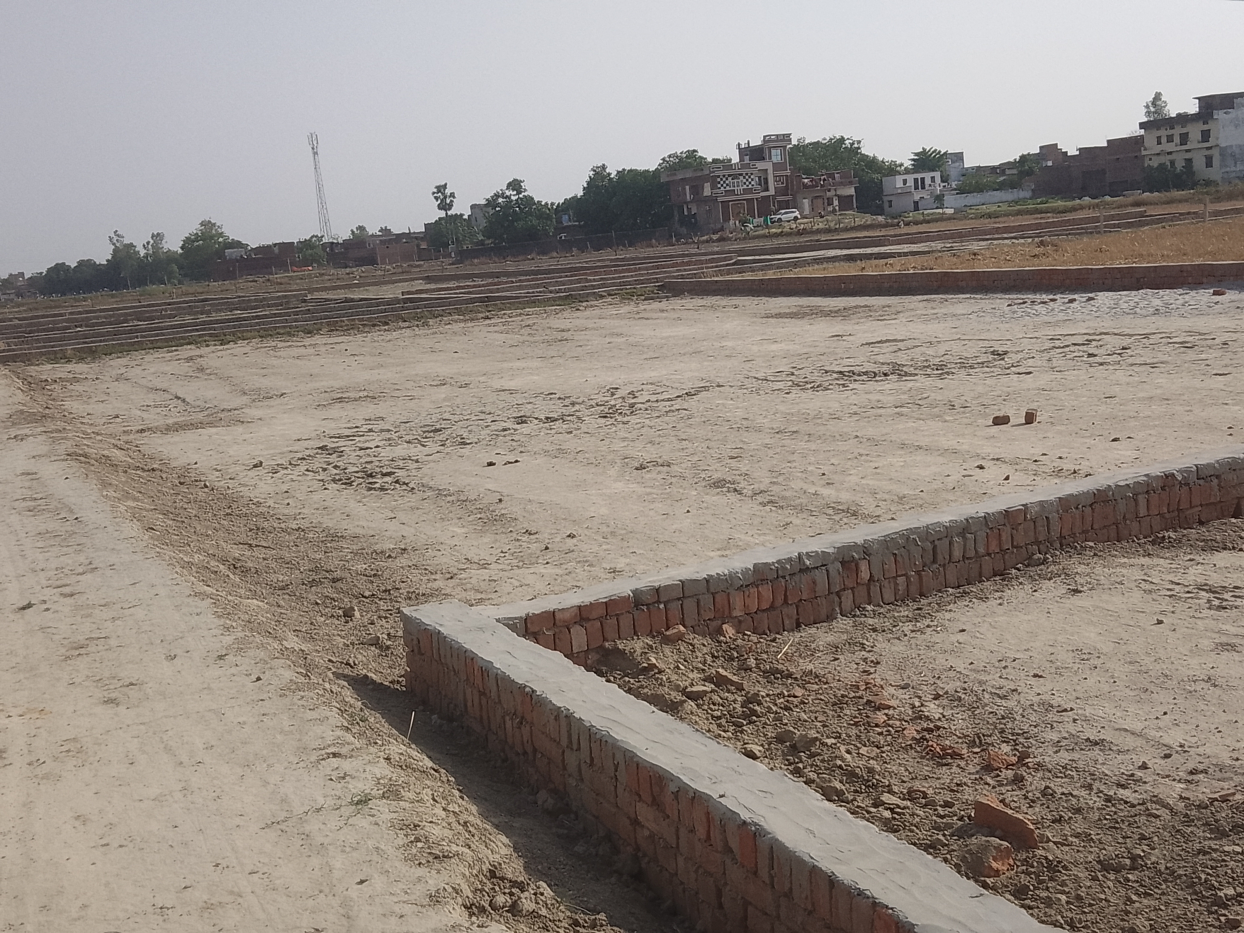 Plot For Sale in Medical College Road