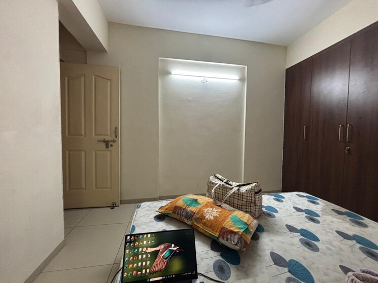 Bedroom, wave-dream-homes 1 Bedroom 578 Sq.Ft. Apartment In Wave City Ghaziabad 8702032