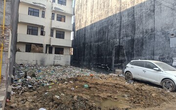 Plot For Sale in Girp Society, Dlf Ankur Vihar