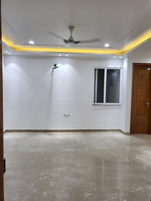 Room in 4 BHK Apartment at Emaar Palm Terraces Select, Sector 66 – for Sale