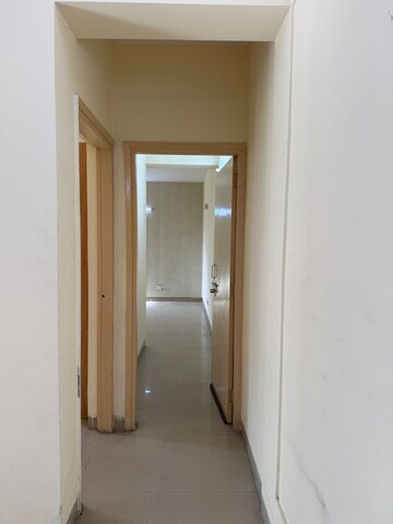 Room in 3 BHK Apartment at Puri Pratham, Sector 84 – for Rent