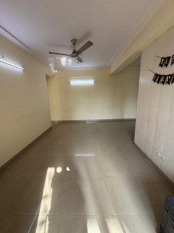 Room in 3 BHK Apartment at Puri Pratham, Sector 84 – for Rent