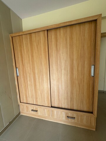 Furnished Amenities in 3 BHK Apartment at Puri Pratham, Sector 84 – for Rent