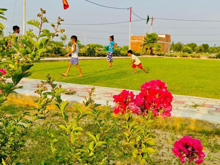Garden, wing-lucknow-greens-plots  1800 Sq.Ft. Plot In Sultanpur Road Lucknow 8702089