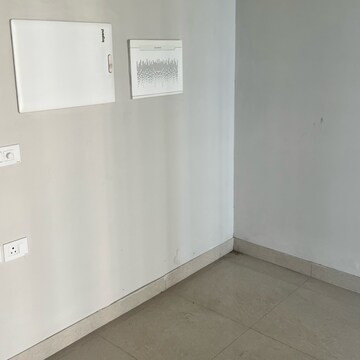 Room in 2 BHK Apartment at Tata Destination 150, Sector 150 – for Rent