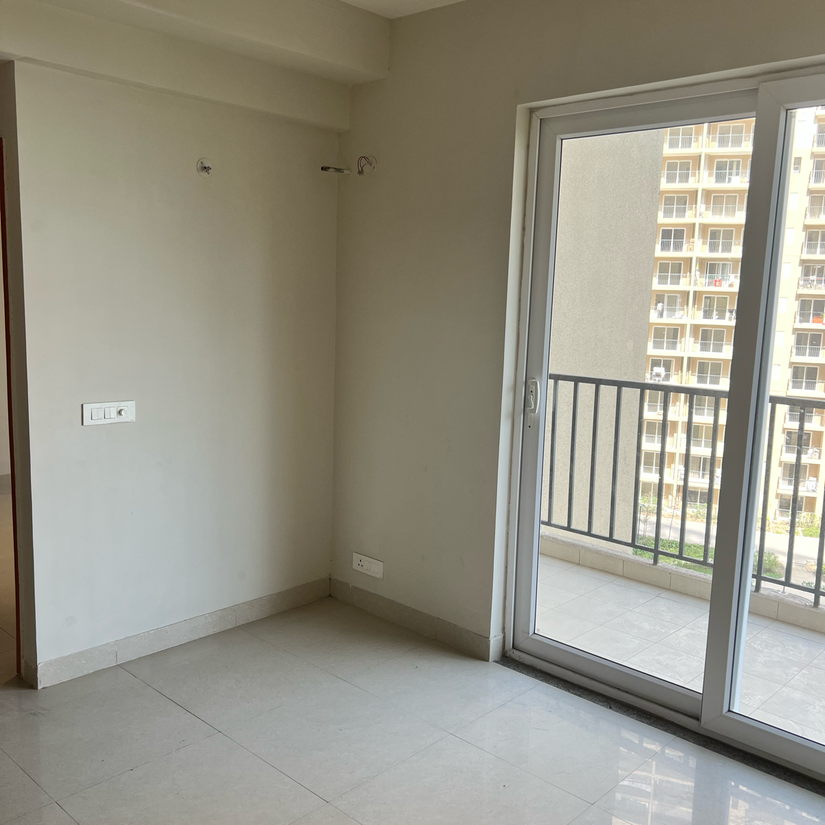 2 BHK Apartment For Rent in Tata Destination 150