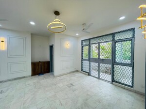 Room in 3 BHK Apartment at M3M Merlin, Sector 67 – for Sale