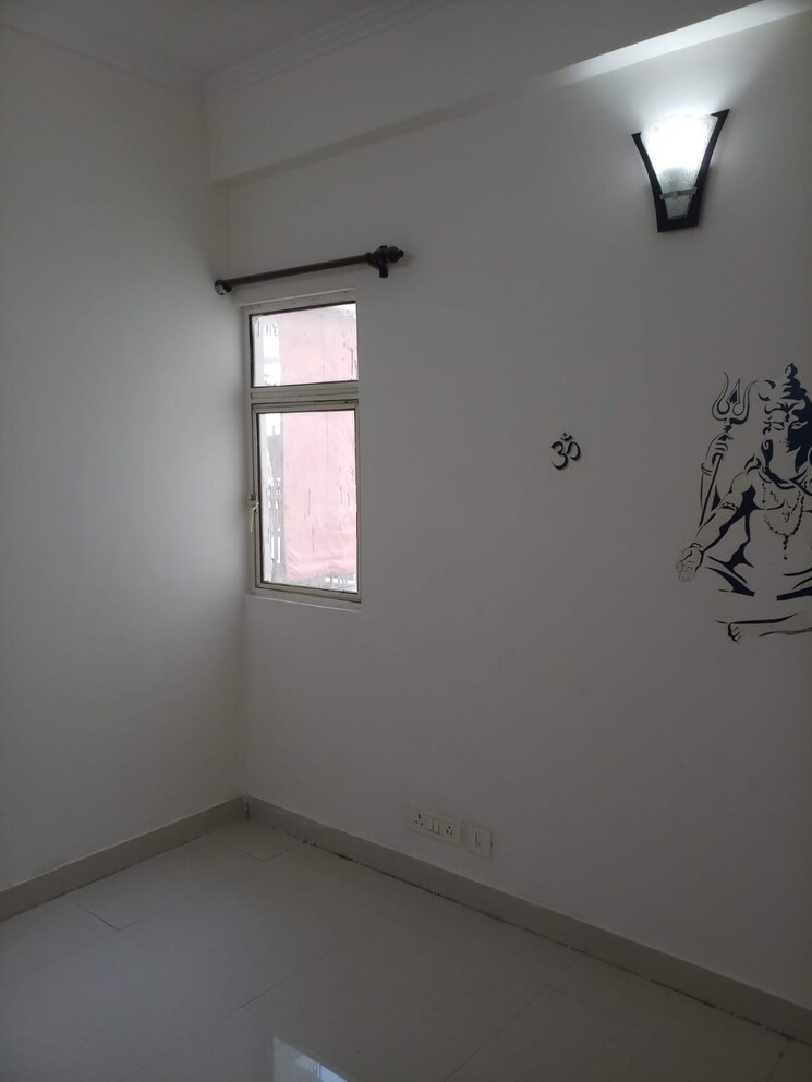 Room, maxblis-white-house 2 Bedroom 990 Sq.Ft. Apartment In Sector 75 Noida 8702114