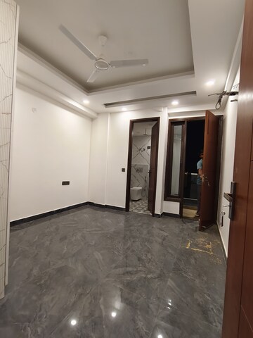 Room in 3 BHK Builder Floor at Boutique Residential Apartments G-88, Saket – for Rent