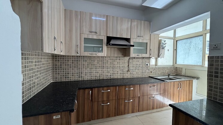 Kitchen, mahagun-mywoods 3.5 Bedroom 1810 Sq.Ft. Apartment In Sector 16c Greater Noida Greater Noida 8702152