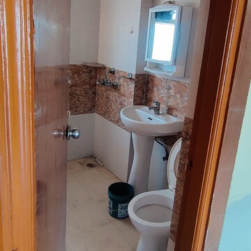 Bathroom in 2.5 BHK Apartment at Antriksh Golf City, Sector 150 – for Rent