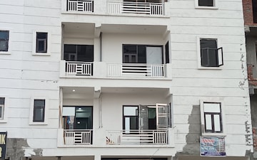 2 BHK Builder Floor For Sale in Vaishnav Apartments, Sector 73