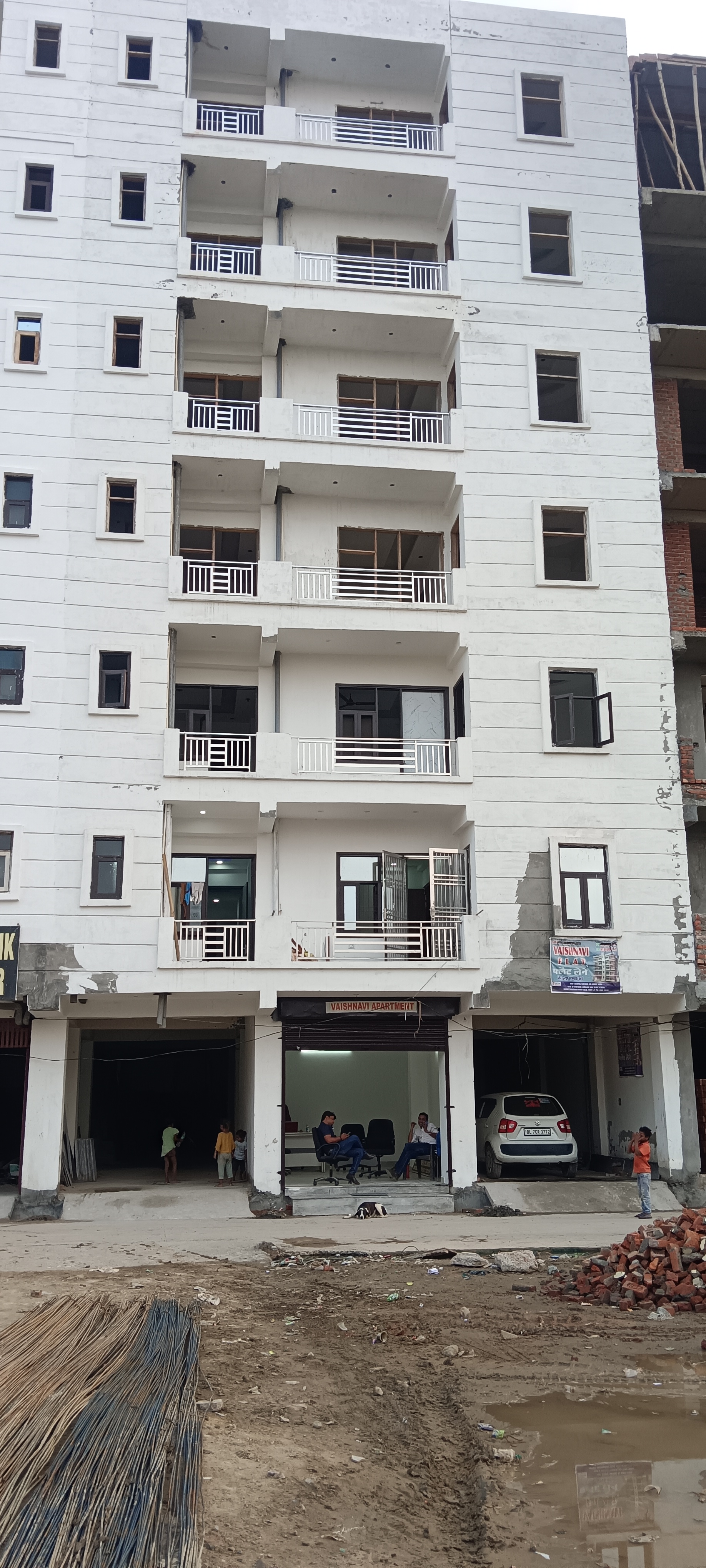 2 BHK Builder Floor For Sale in Vaishnav Apartments