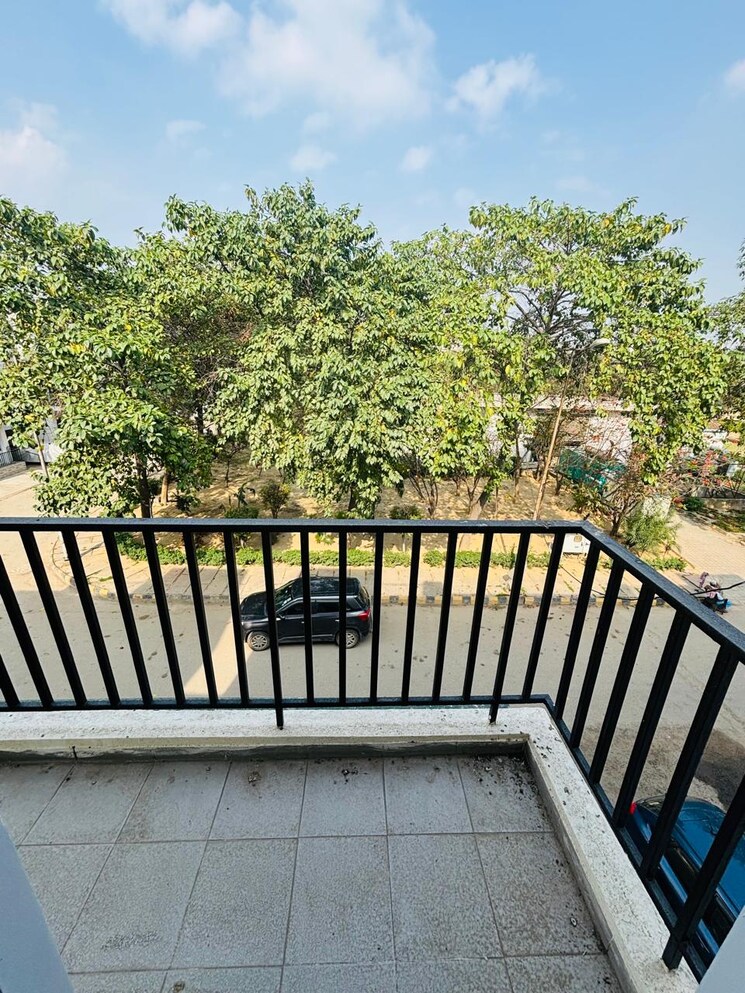 Balcony, sare-springview-floors 4 Bedroom 1300 Sq.Ft. Builder Floor In Lal Kuan Ghaziabad 8702189