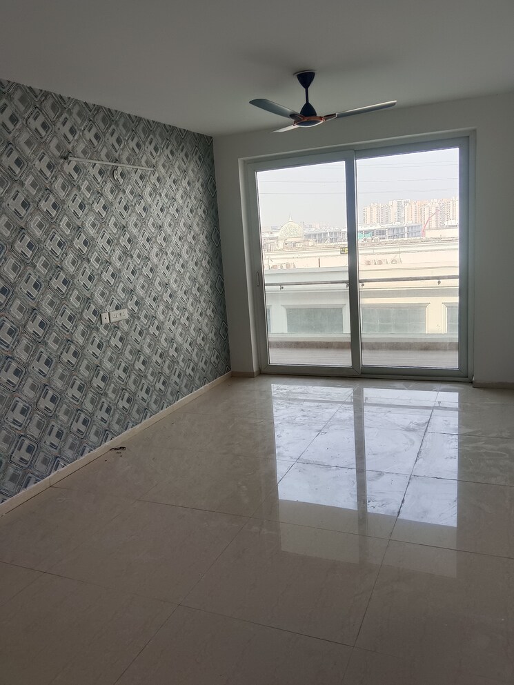 Room, sector 79 3 Bedroom 1985 Sq.Ft. Apartment In Sector 79 Faridabad 8702224